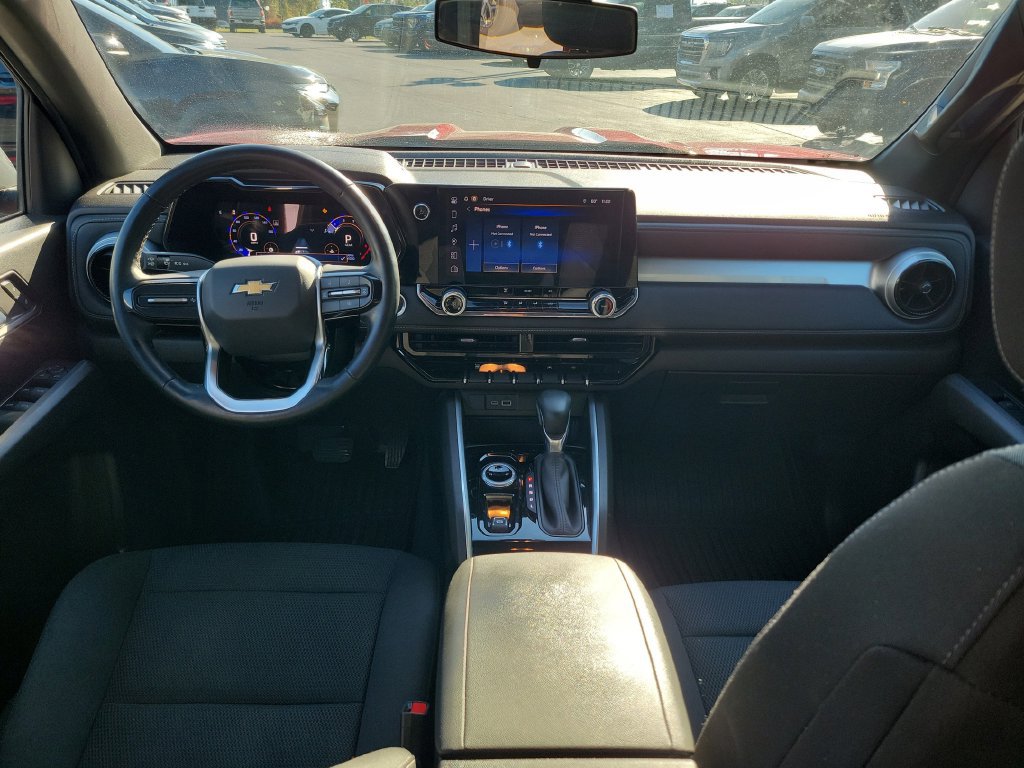 Used 2024 Chevrolet Colorado LT AWD/4WD image 14