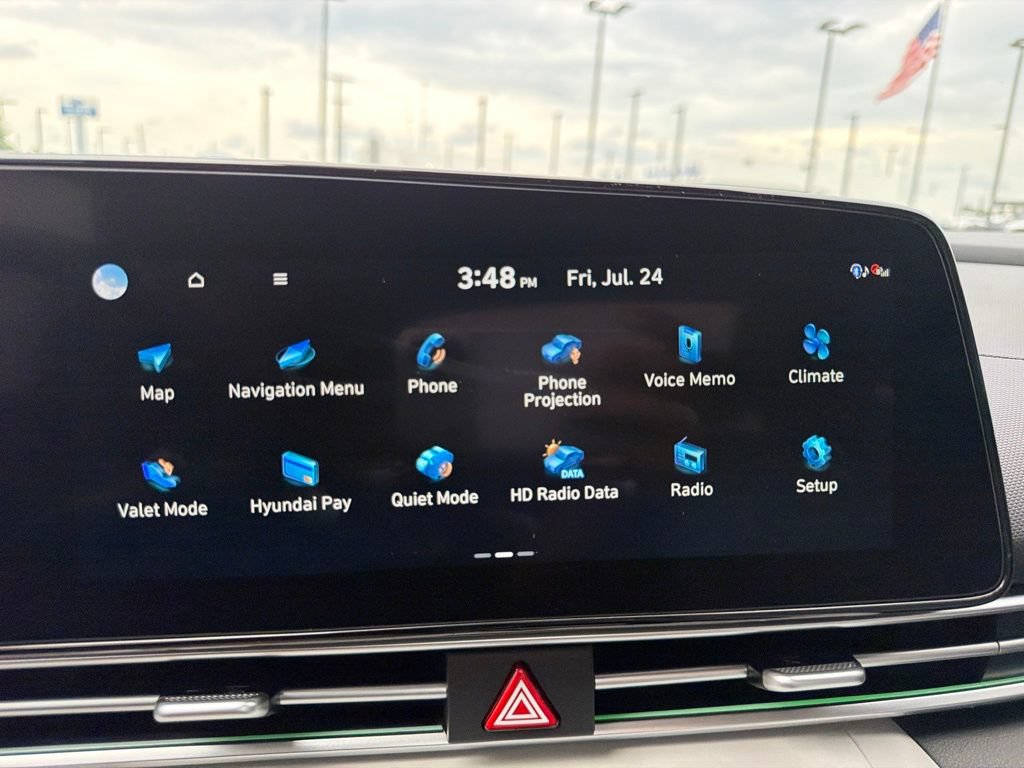 Used 2026 Hyundai Elantra Limited FWD image 19