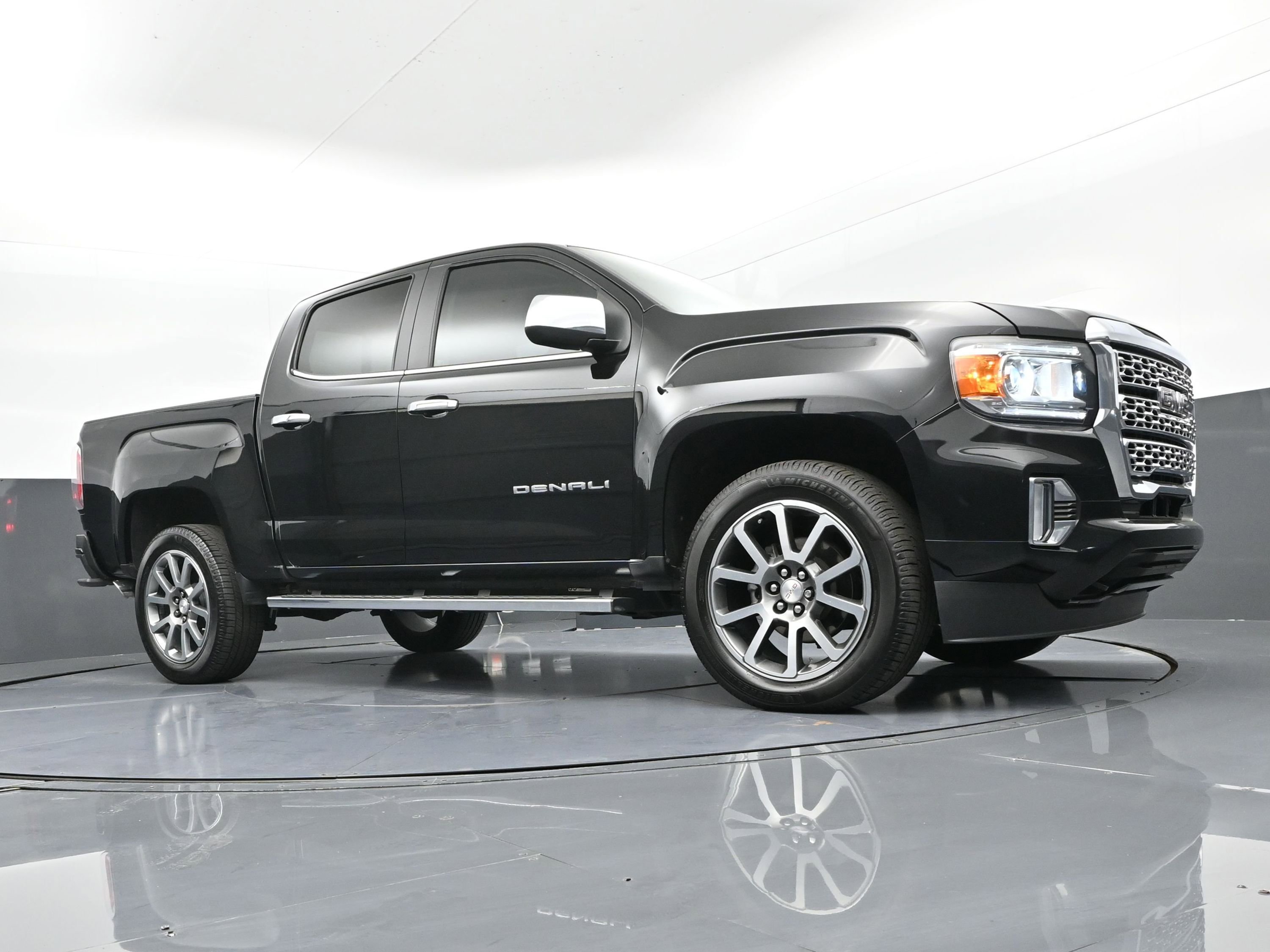 Used 2022 GMC Canyon Denali image 27