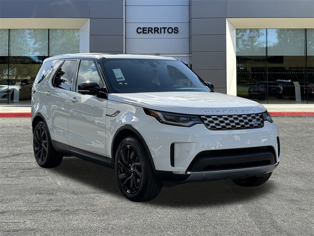 New 2025 Land Rover Discovery S image 3