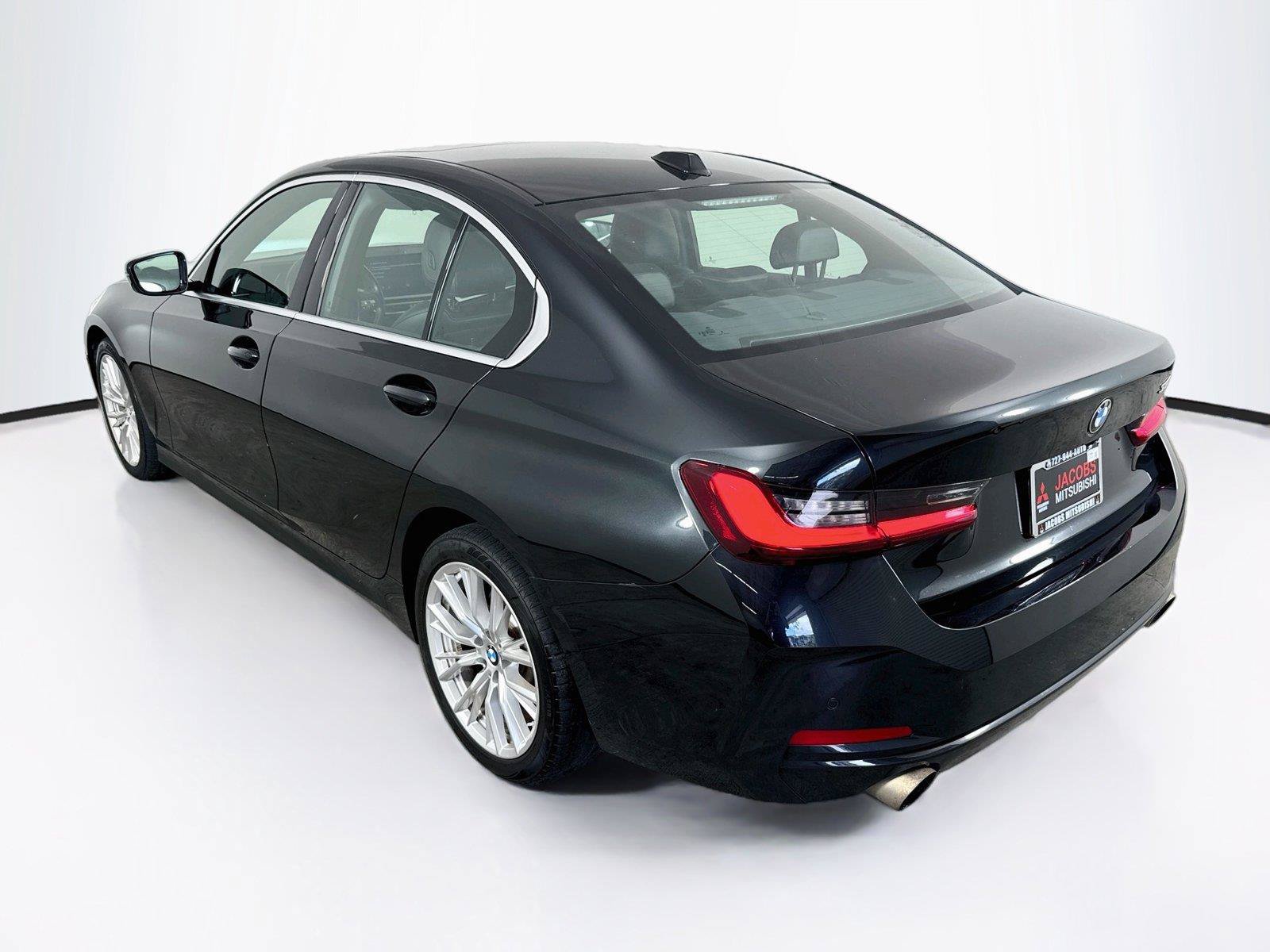 Used 2024 BMW 330i Sedan RWD image 3