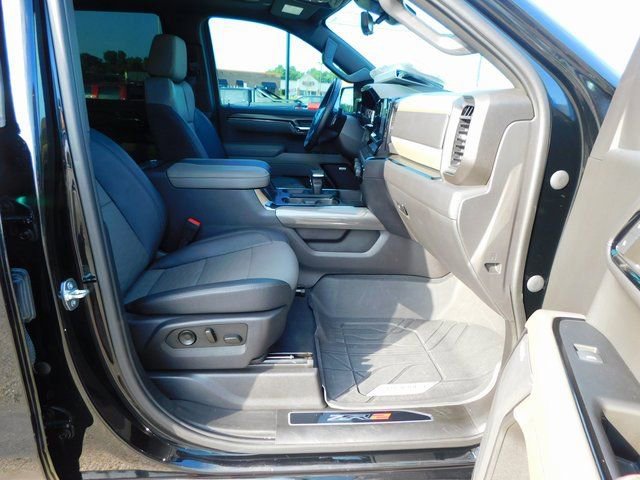 Used 2023 Chevrolet Silverado 1500 ZR2 w/ Technology Package image 21