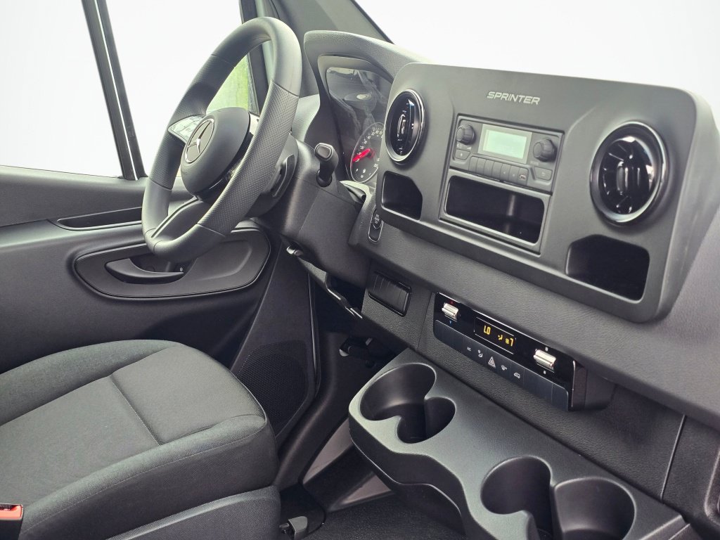New 2026 Mercedes-Benz Sprinter 2500 image 21