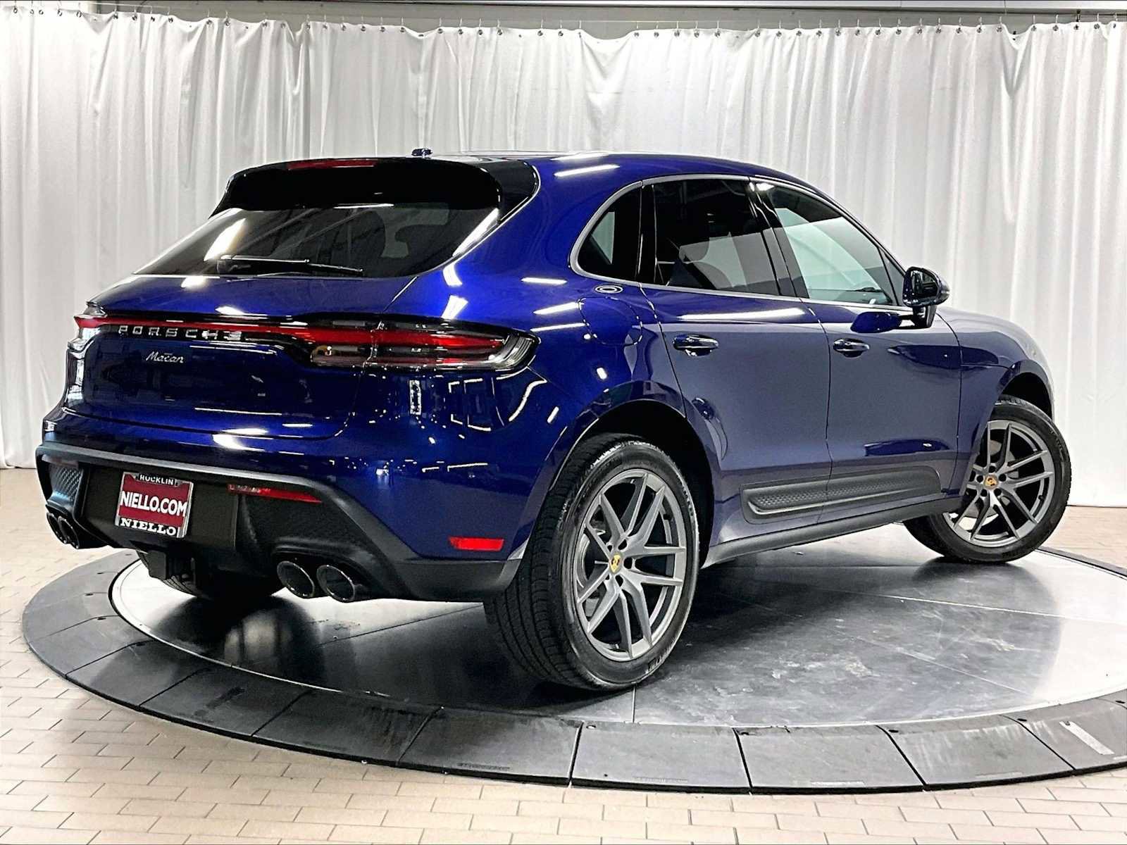 Used 2025 Porsche Macan image 10