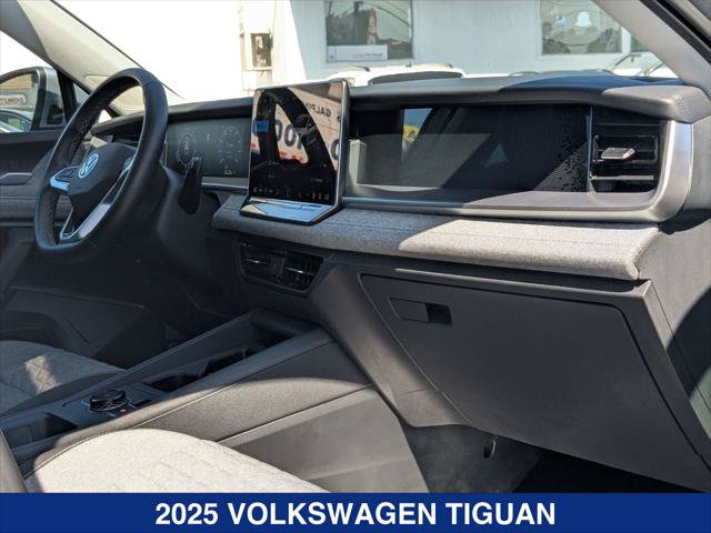 Certified 2025 Volkswagen Tiguan S AWD/4WD image 23