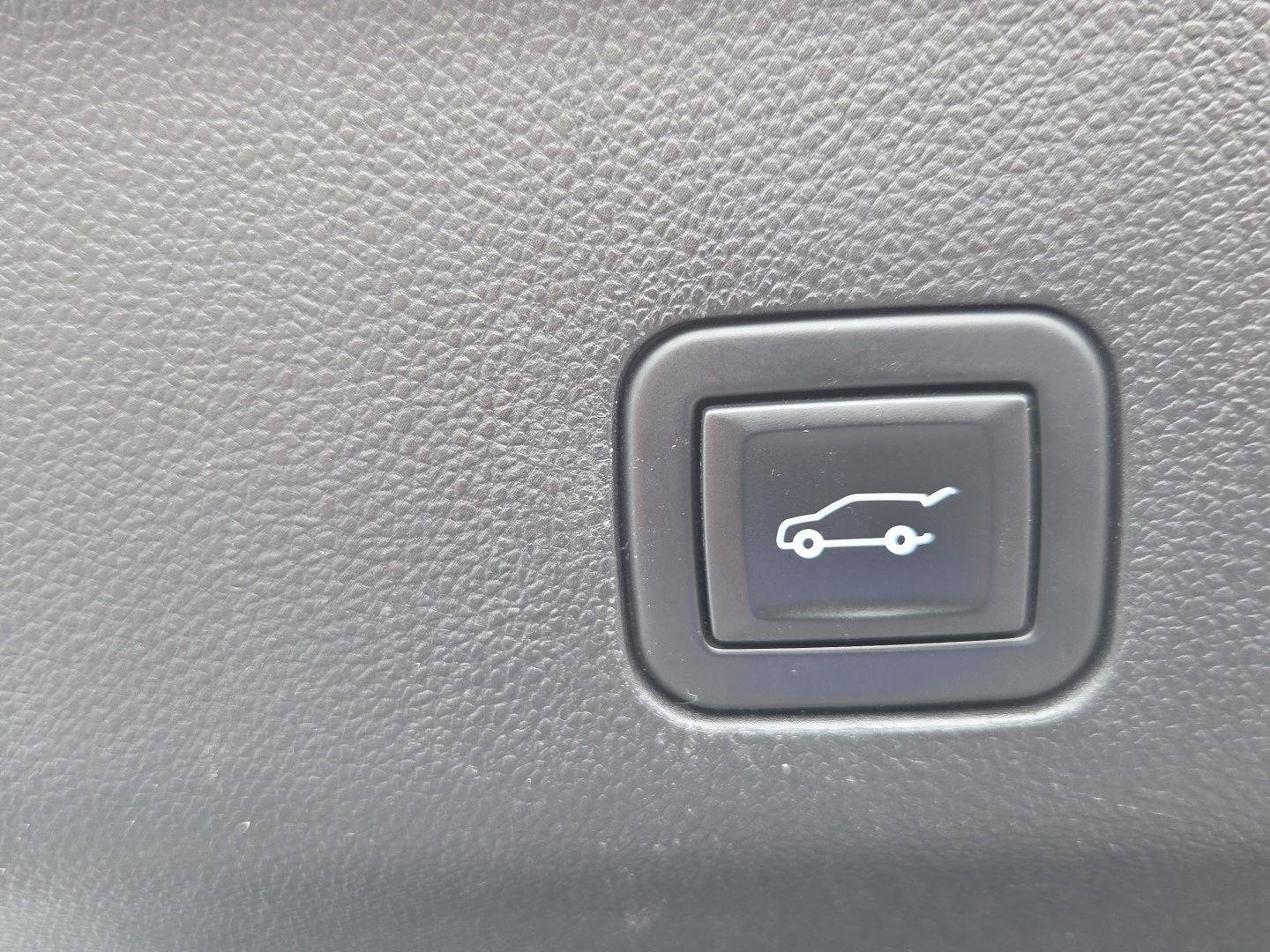 Used 2021 Chevrolet Tahoe LT w/ LT Signature Package AWD/4WD image 26