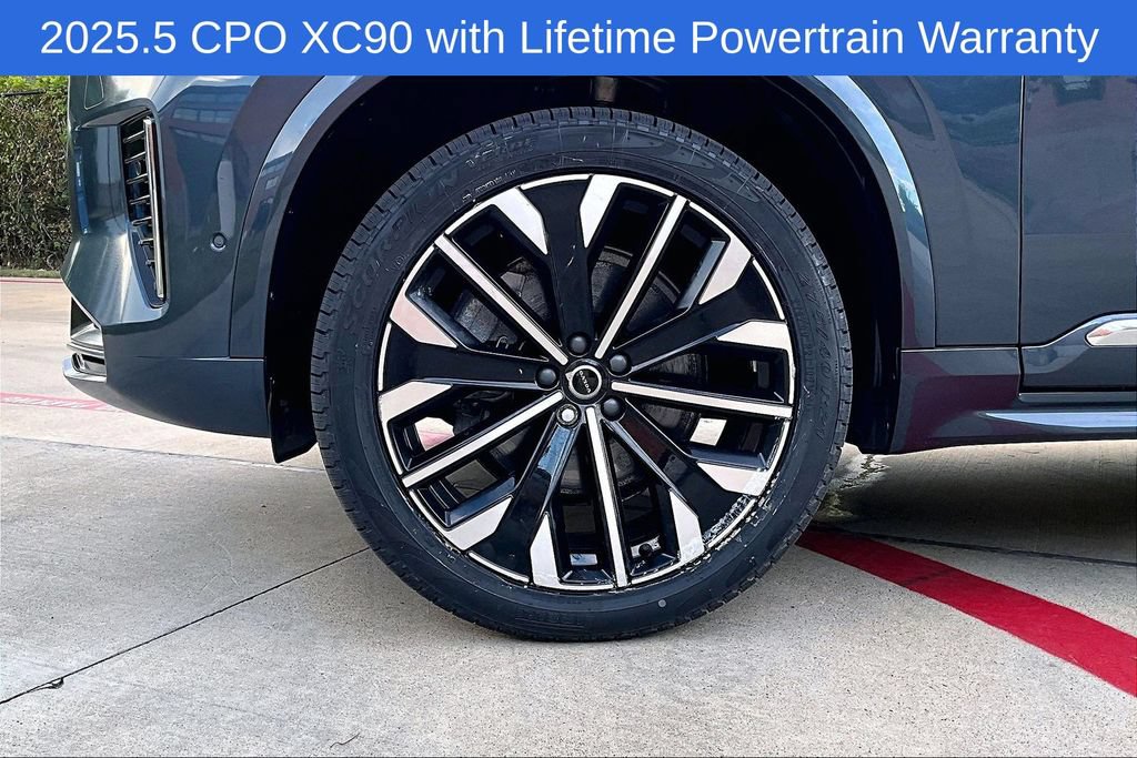 Certified 2025 Volvo XC90 B6 Plus AWD/4WD image 11