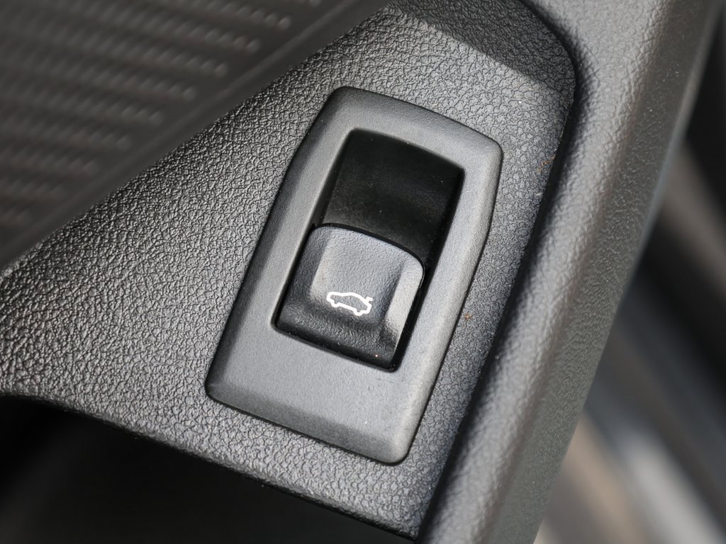 Used 2021 BMW 330i Sedan w/ Convenience Package image 12