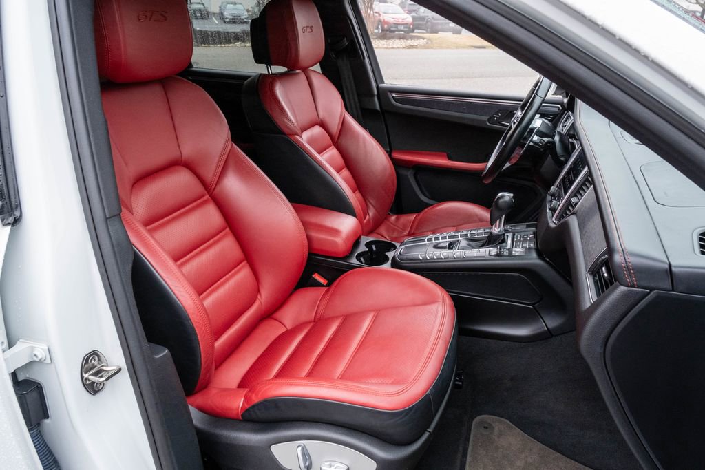 Used 2017 Porsche Macan GTS image 31