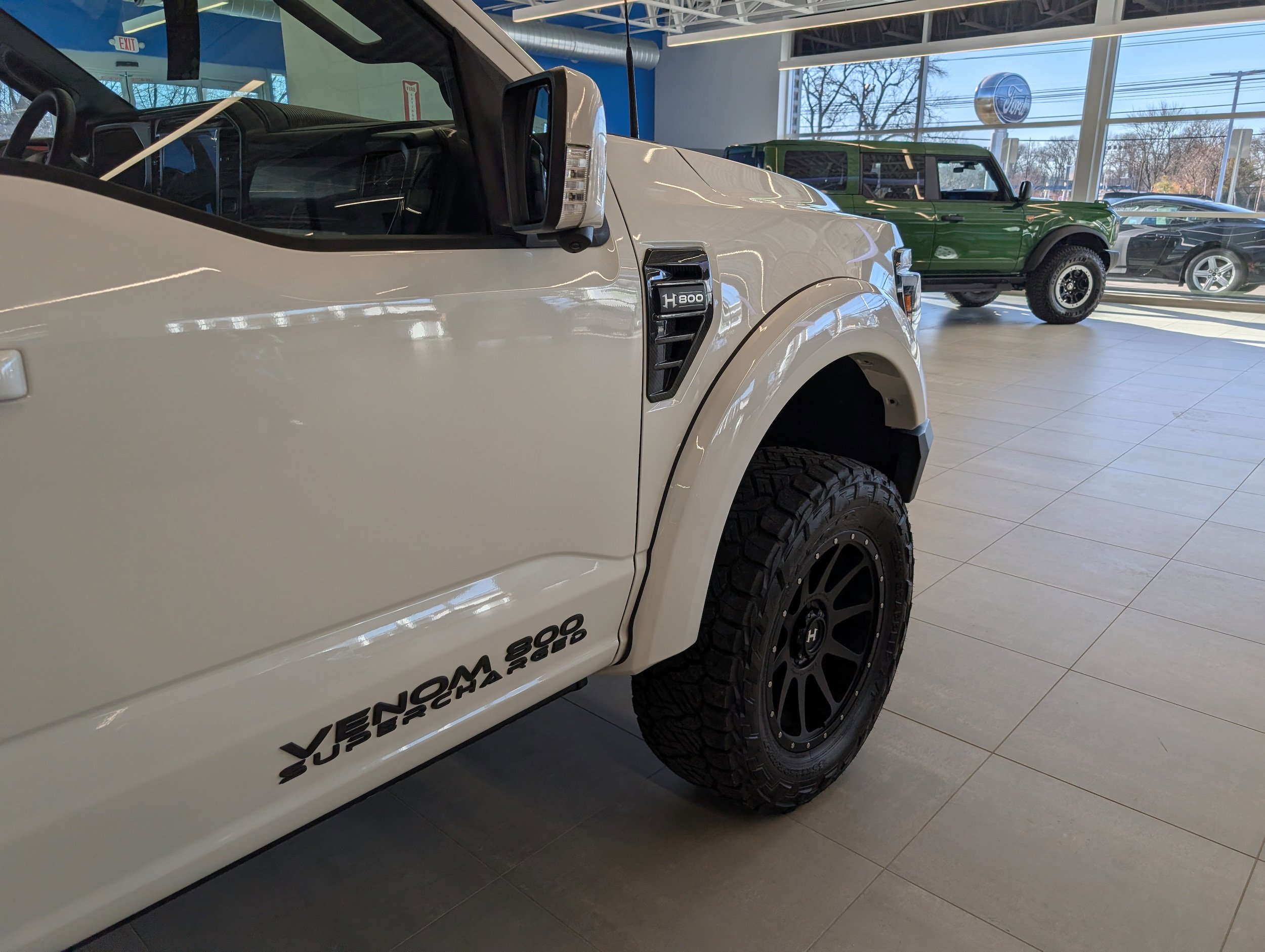 New 2025 Ford F150 Lariat w/ Equipment Group 502A High image 31