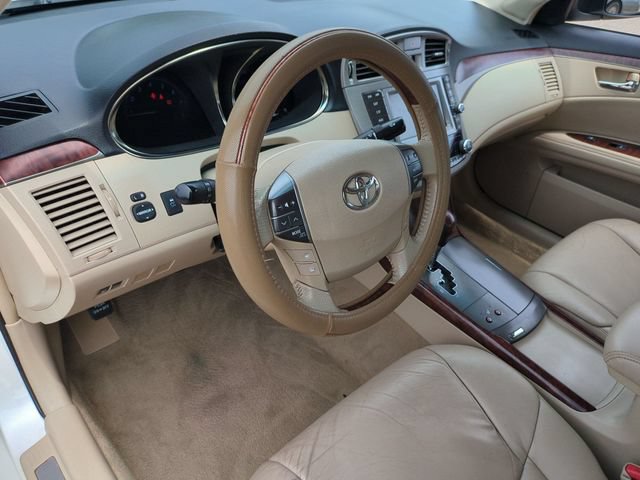 Used 2012 Toyota Avalon XLS FWD image 7