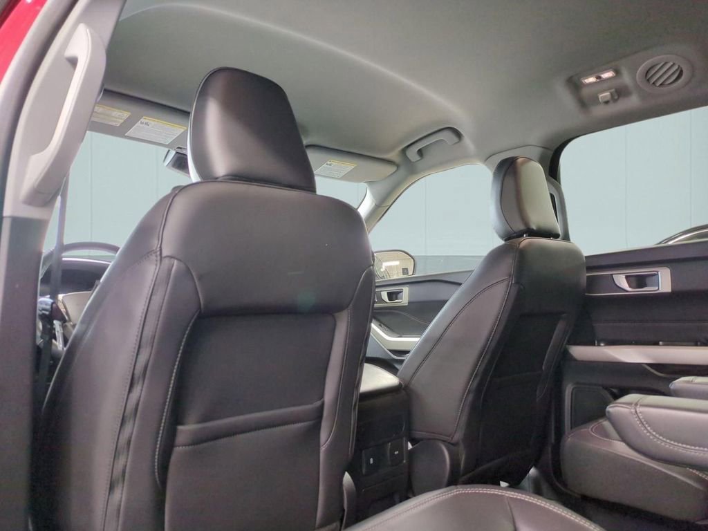 Used 2023 Ford Explorer XLT w/ Equipment Group 202A image 26