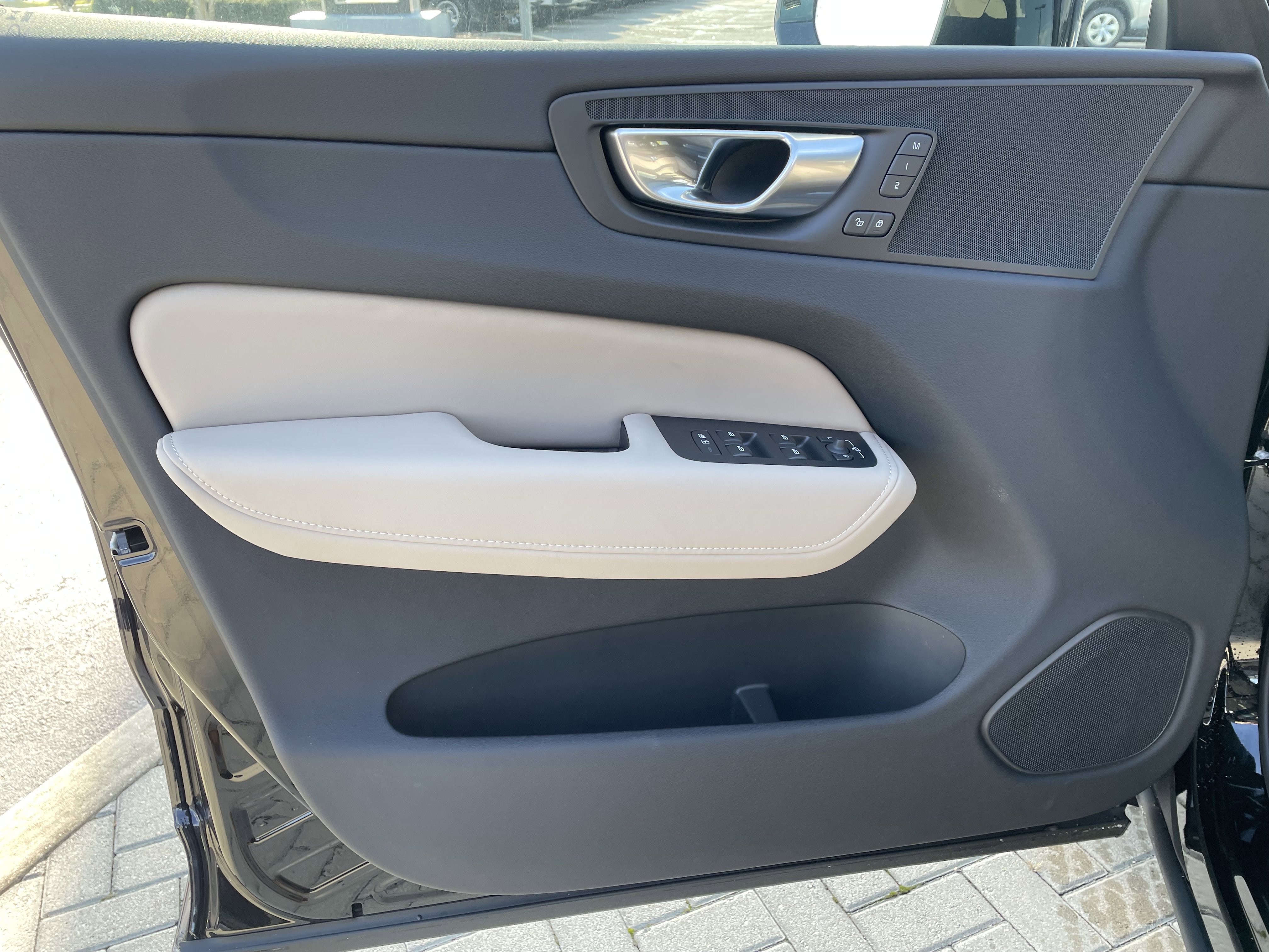 New 2026 Volvo XC60 B5 Plus w/ Protection Package Premier image 15