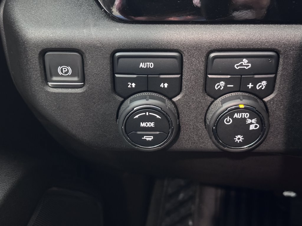 Certified 2023 Chevrolet Silverado 1500 LT AWD/4WD image 24