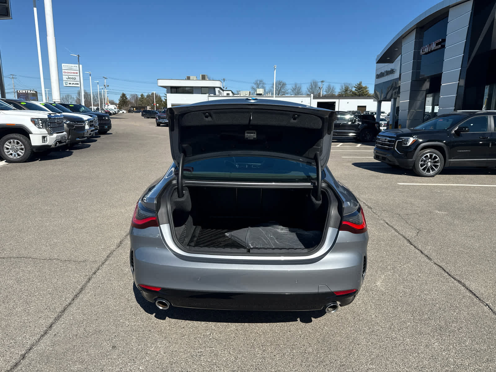 Used 2023 BMW 430i xDrive Coupe w/ Convenience Package image 10