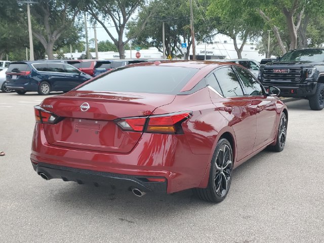 Used 2025 Nissan Altima 2.5 SR w/ SR Premium Package FWD image 5