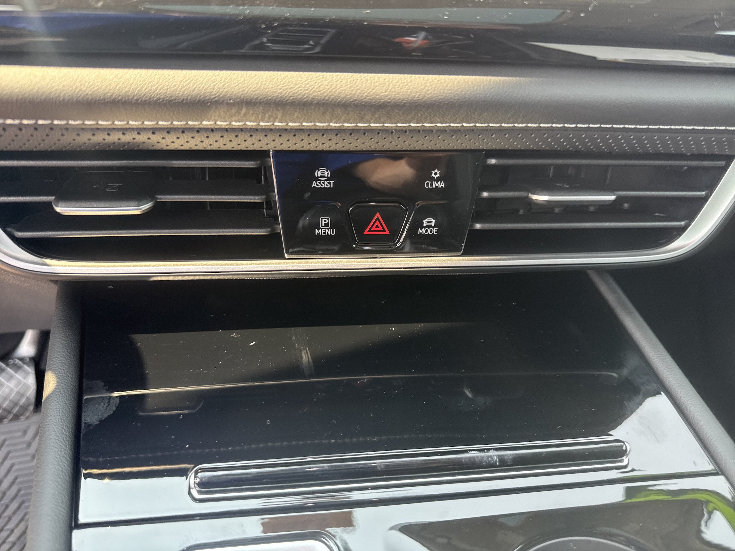 New 2026 Volkswagen Atlas SE AWD/4WD image 21