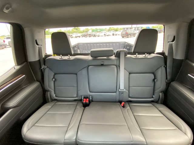 Used 2025 GMC Sierra 1500 SLT AWD/4WD image 13
