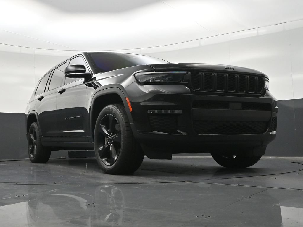 Used 2022 Jeep Grand Cherokee L Limited w/ Black Appearance Package RWD image 35