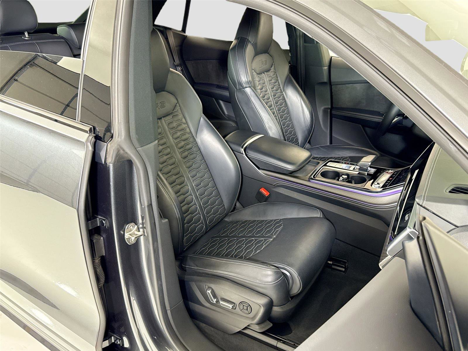 Used 2022 Audi RS Q8 image 32