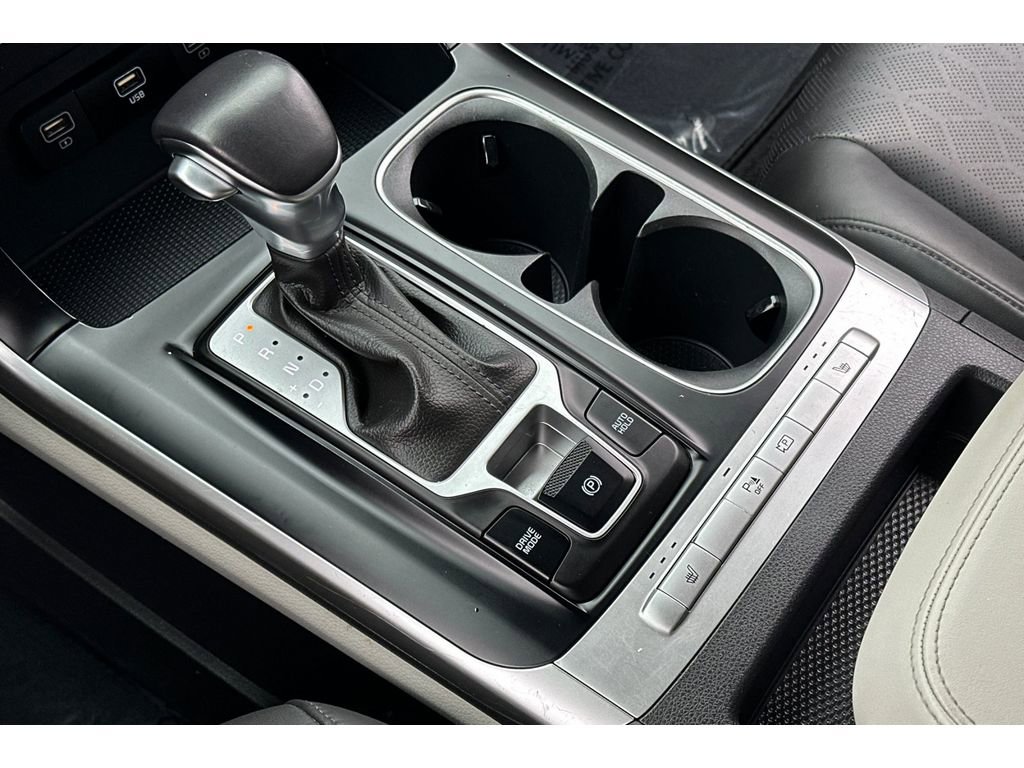 Used 2024 Kia Carnival LX image 23