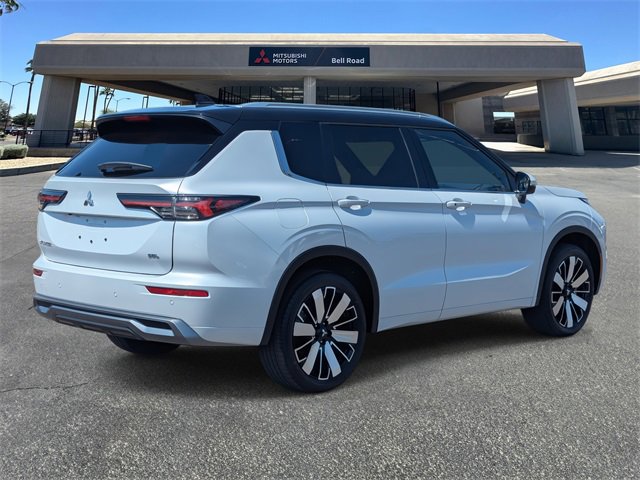 New 2025 Mitsubishi Outlander SEL image 3