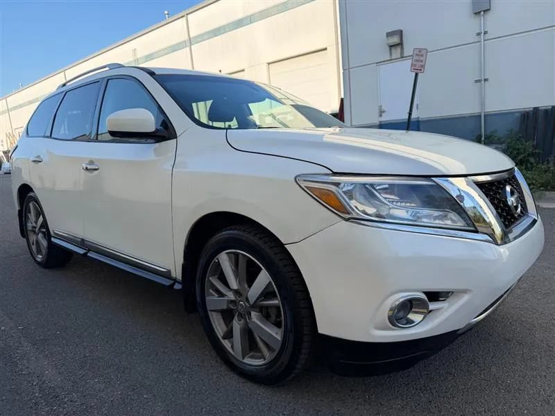Used 2015 Nissan Pathfinder Platinum AWD/4WD image 22