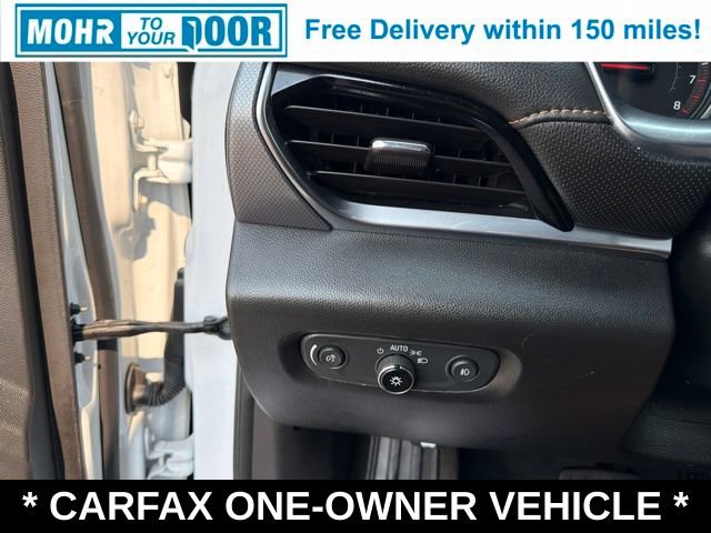 Used 2021 Chevrolet Traverse Premier w/ Redline Edition AWD/4WD image 16