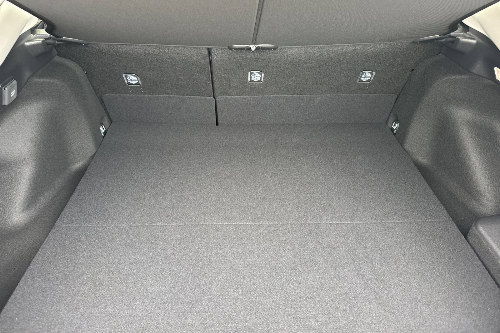 New 2026 Toyota Prius Plug-In Hybrid FWD image 17