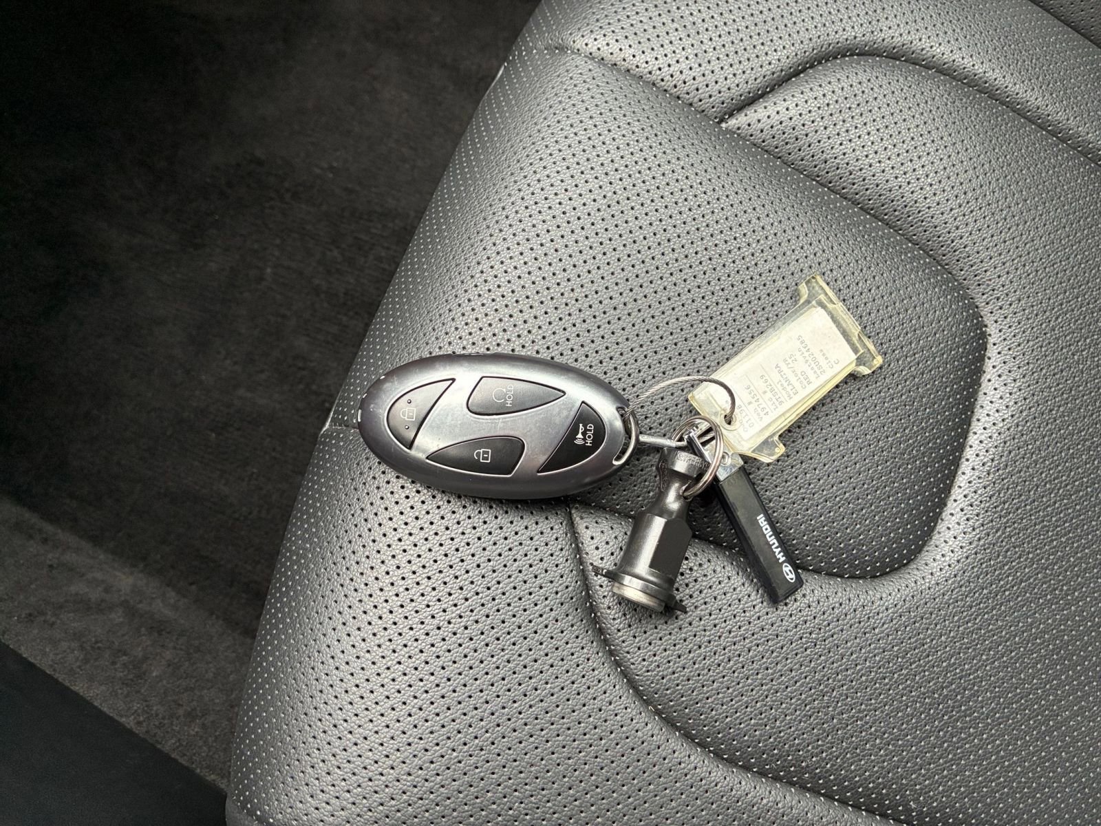 Used 2025 Hyundai Elantra Limited image 22