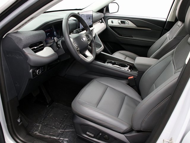 New 2026 Ford Explorer Active image 10