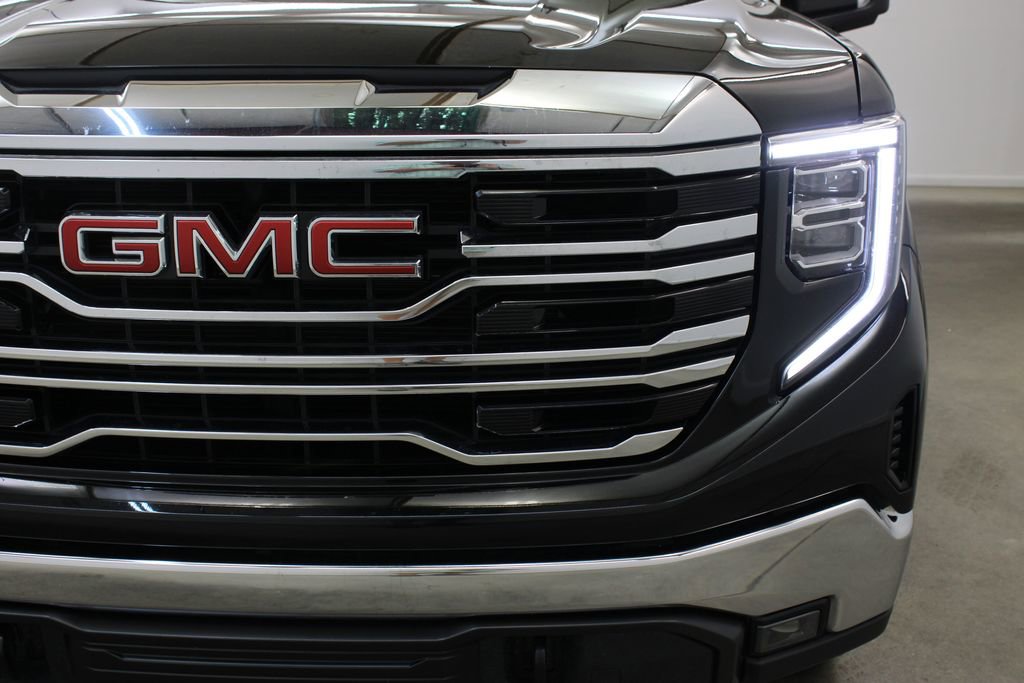 Used 2025 GMC Sierra 1500 SLT AWD/4WD image 8