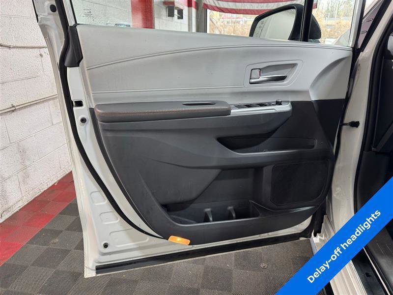 Used 2021 Toyota Sienna XSE w/ XSE Plus Package image 8