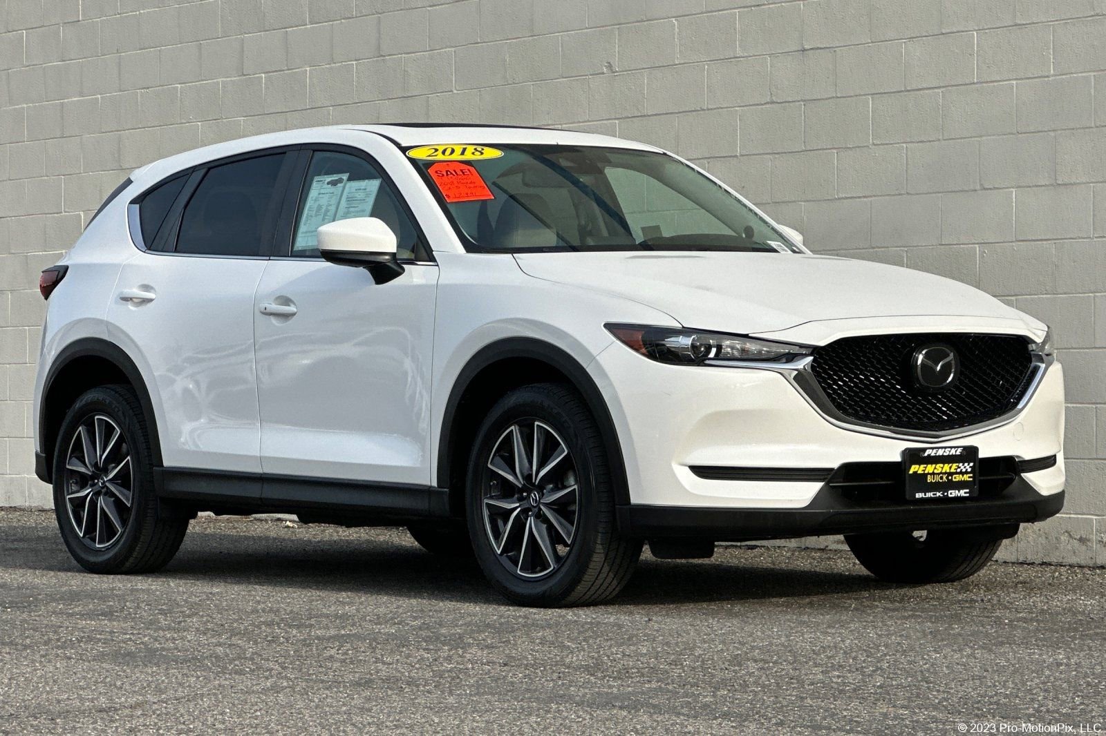 Used 2018 MAZDA CX-5 Touring w/ Preferred Equipment Package FWD image 1