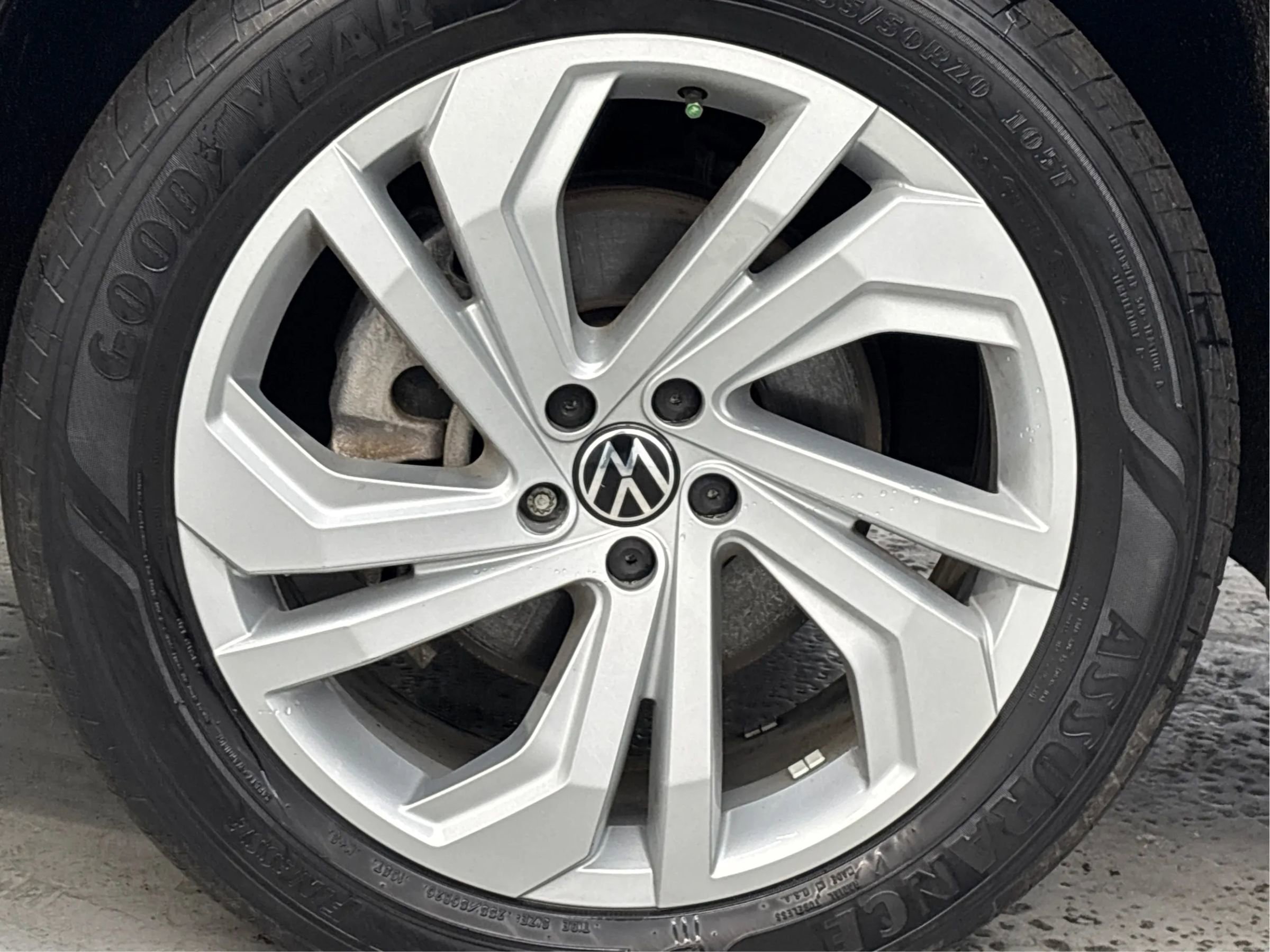 Used 2021 Volkswagen Atlas SE w/ Panoramic Sunroof Package image 32