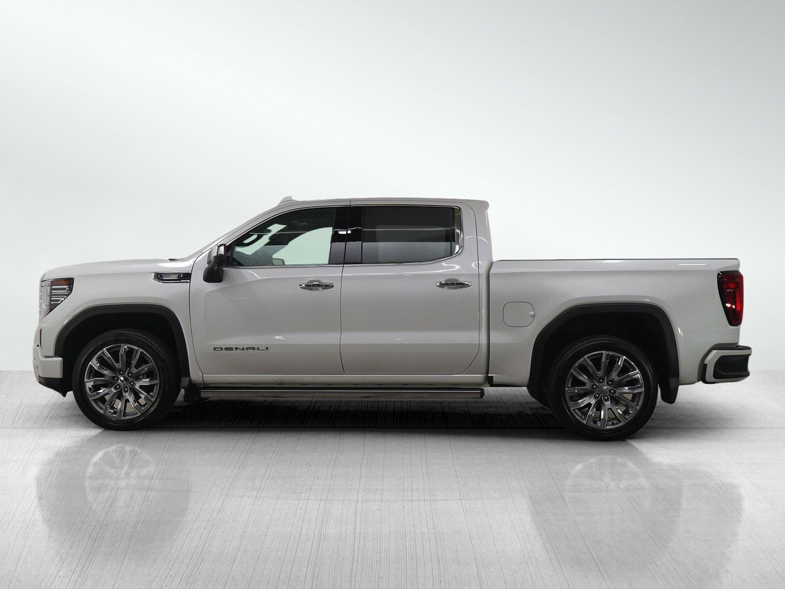 Used 2025 GMC Sierra 1500 Denali w/ Denali Reserve Package image 2