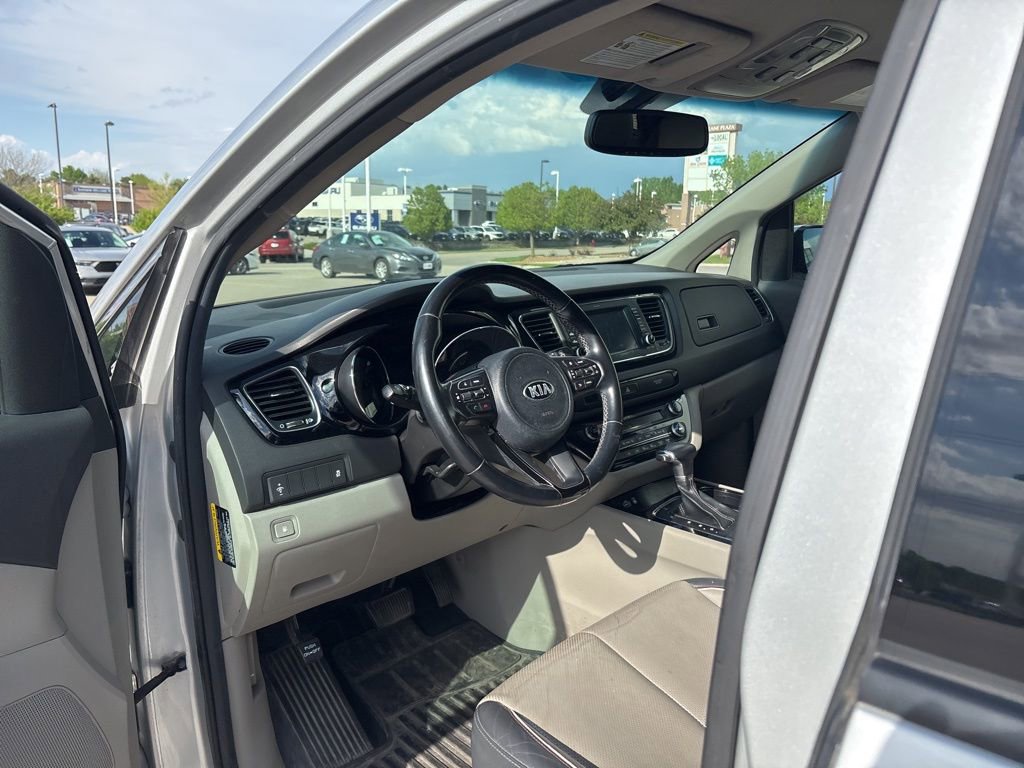 Used 2018 Kia Sedona EX FWD image 10