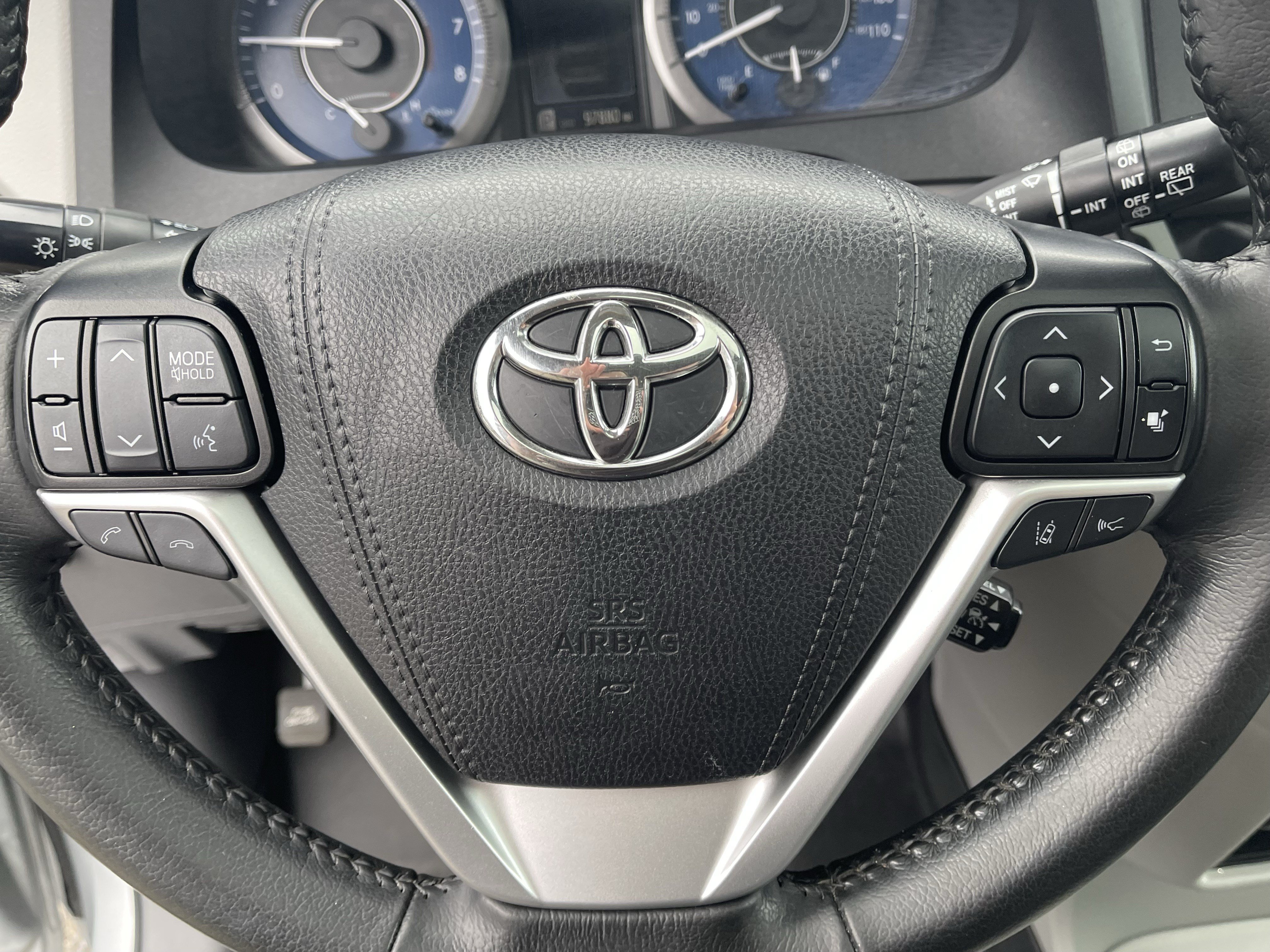 Certified 2020 Toyota Sienna XLE FWD image 19