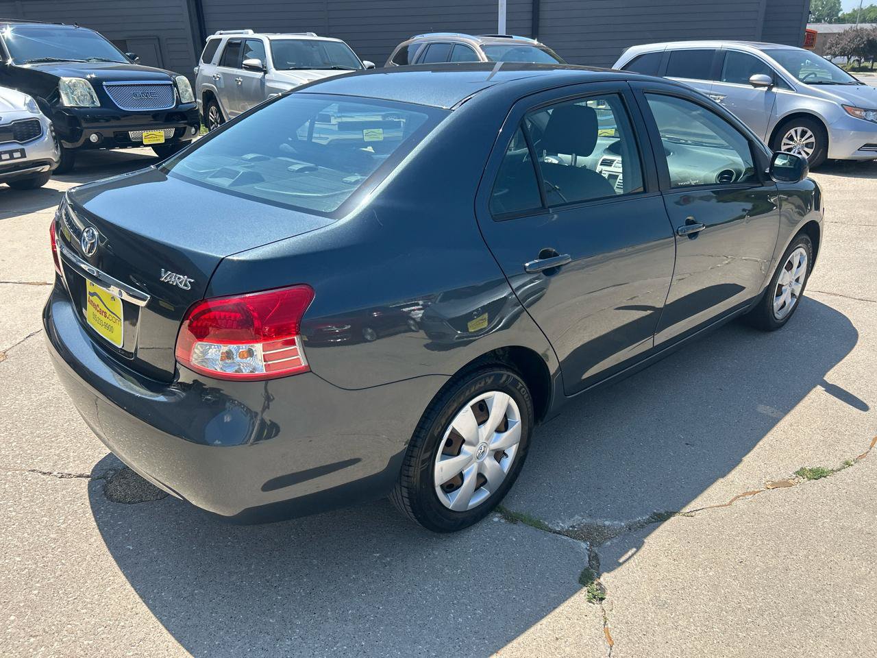 Used 2008 Toyota Yaris Sedan FWD image 3