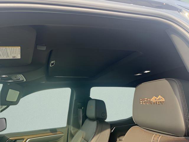 Used 2025 Chevrolet Silverado 1500 High Country w/ Midnight Edition image 9