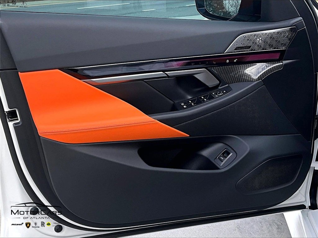 Used 2025 BMW M5 w/ Carbon Package image 21