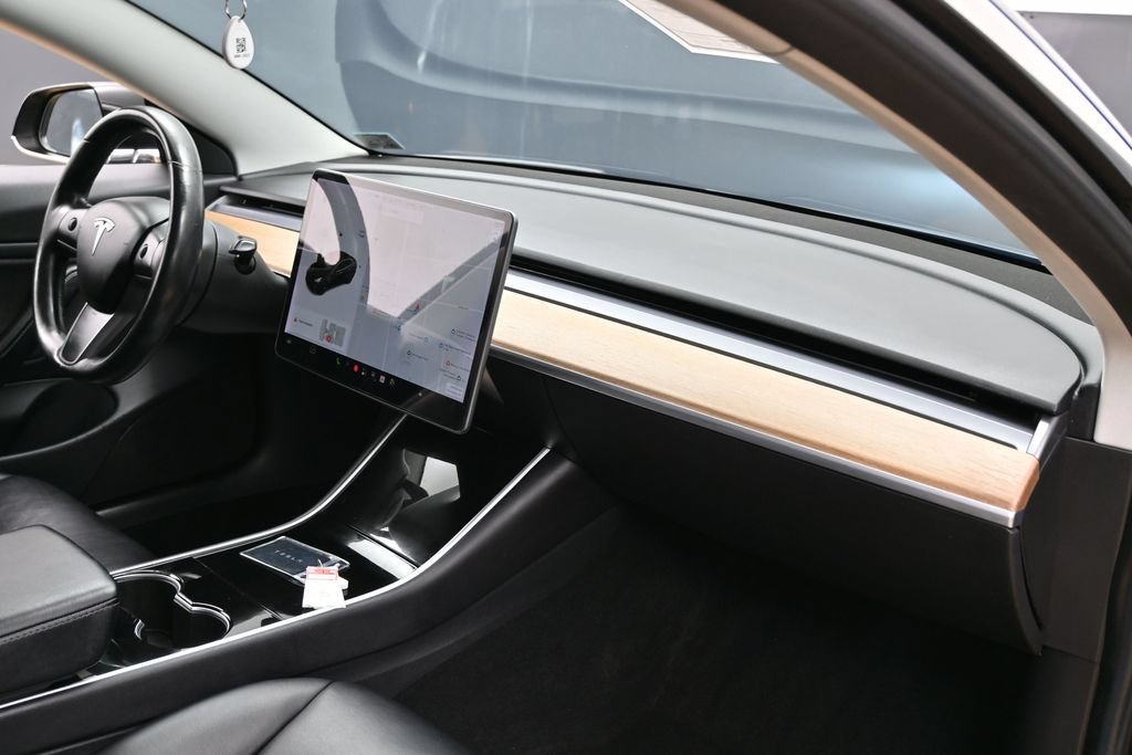 Used 2018 Tesla Model 3 Long Range RWD image 19