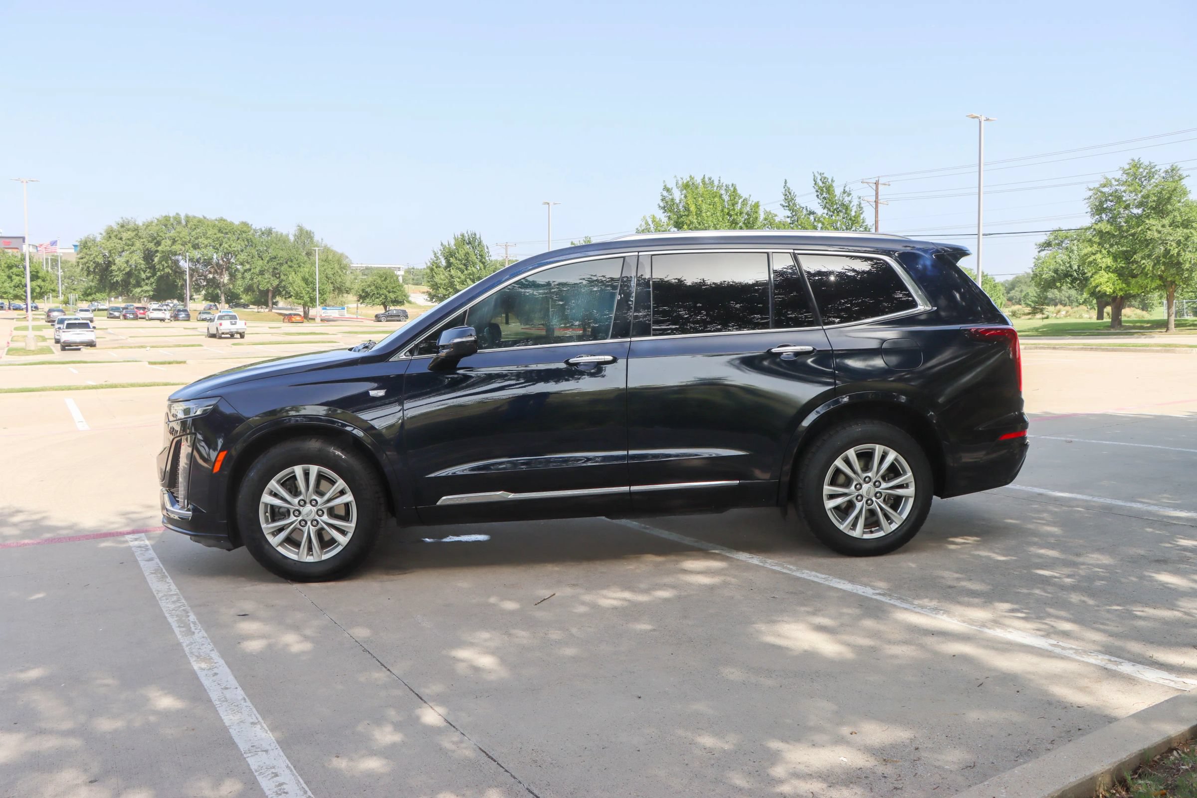 Used 2022 Cadillac XT6 Luxury FWD image 4