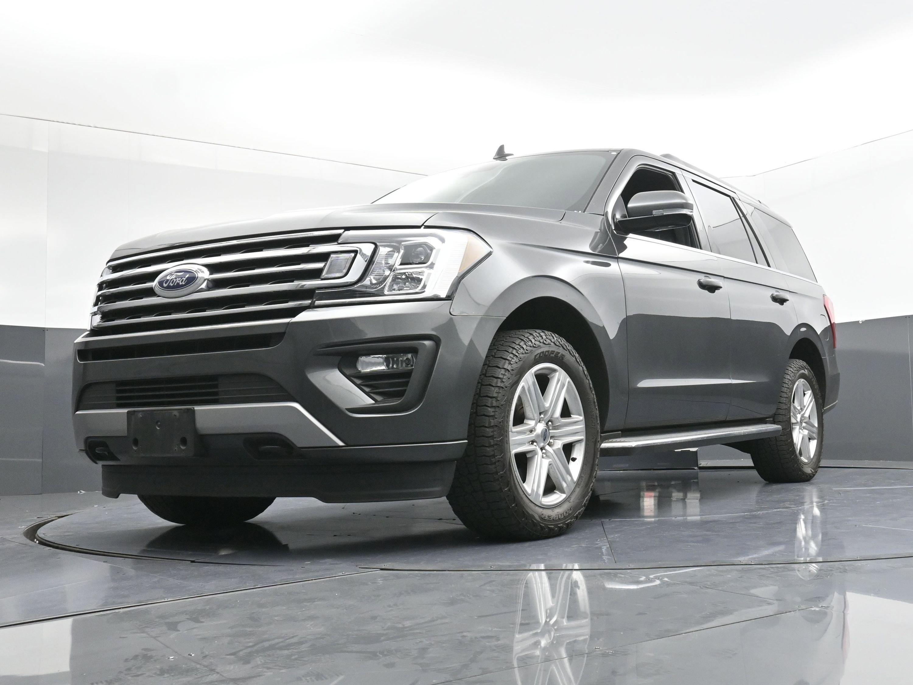 Used 2019 Ford Expedition XLT w/ Equipment Group 202A image 24