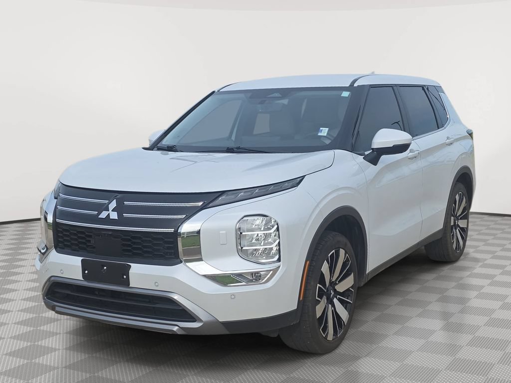 Used 2025 Mitsubishi Outlander SE AWD/4WD image 7