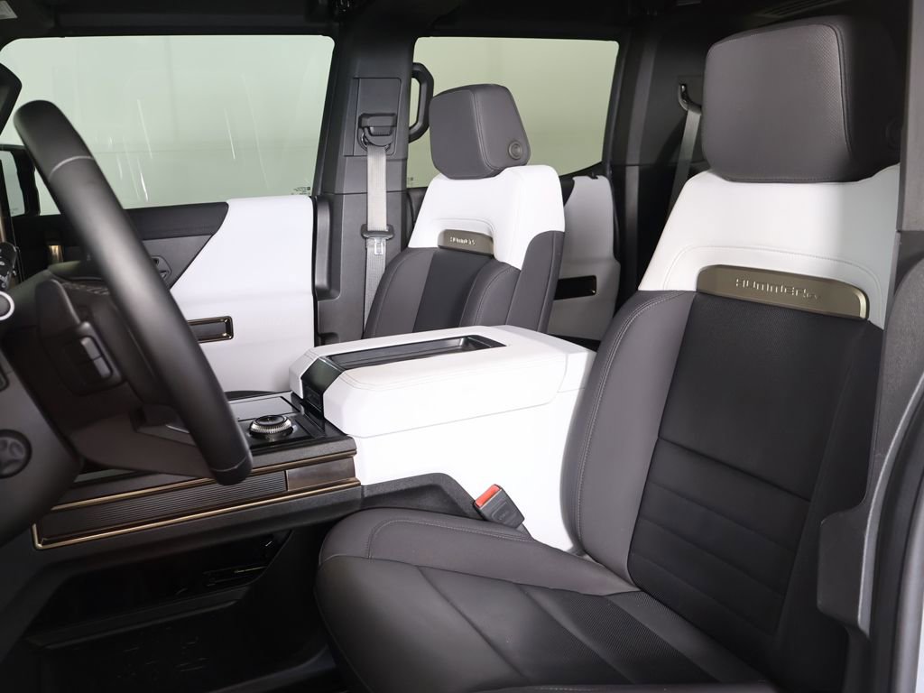 Used 2024 GMC Hummer EV 3X w/ LPO, Illumination Package image 29