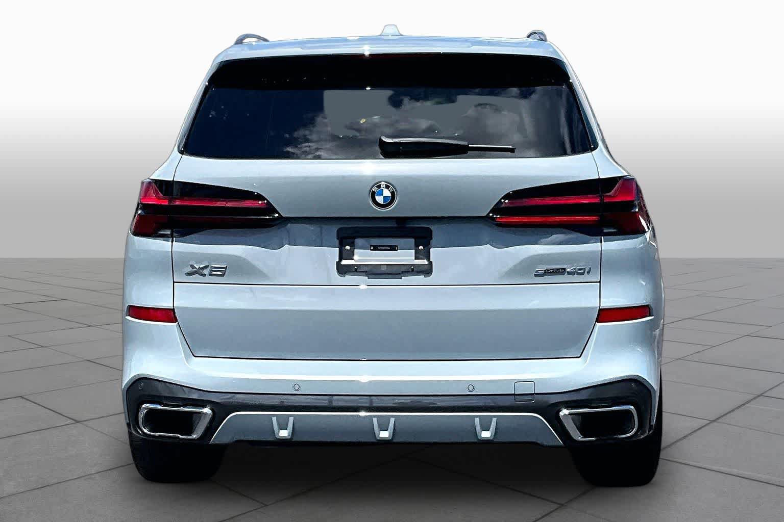 Certified 2026 BMW X5 sDrive40i RWD image 4