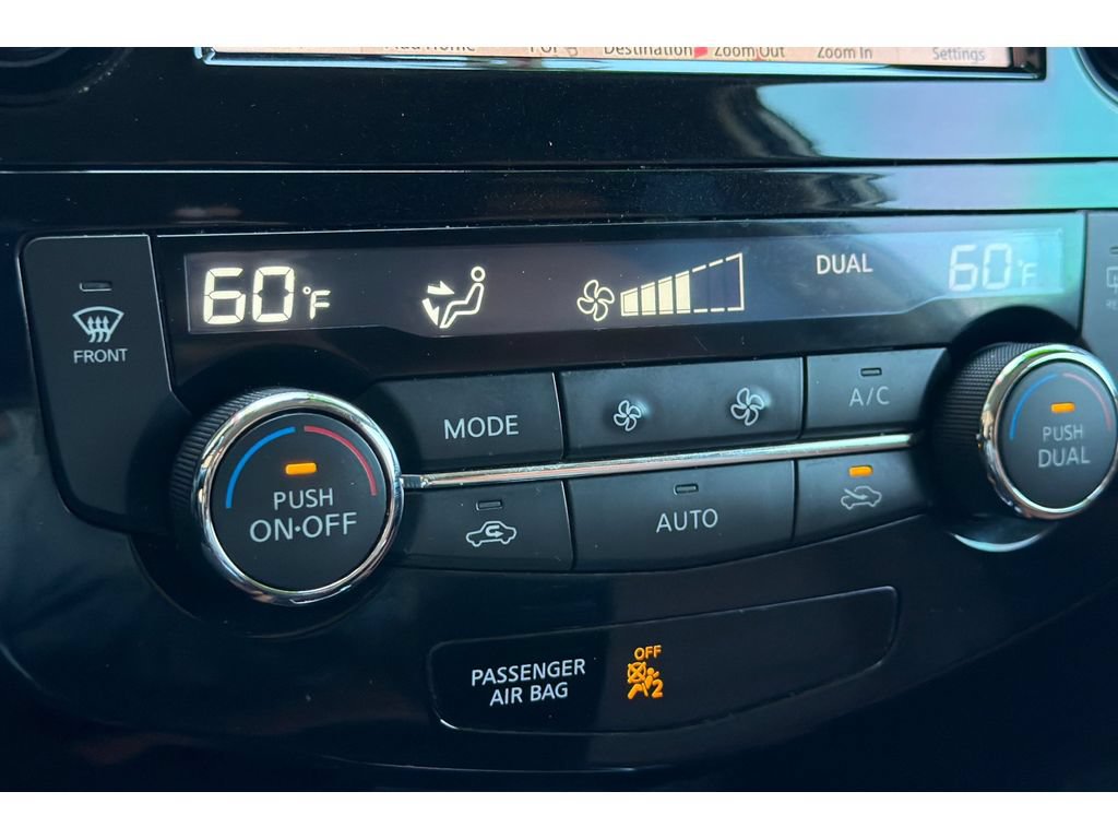 Used 2018 Nissan Rogue SL w/ Premium Package FWD image 24