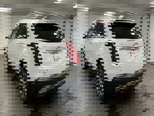 Certified 2022 Cadillac XT5 Premium Luxury w/ Technology Package image 3
