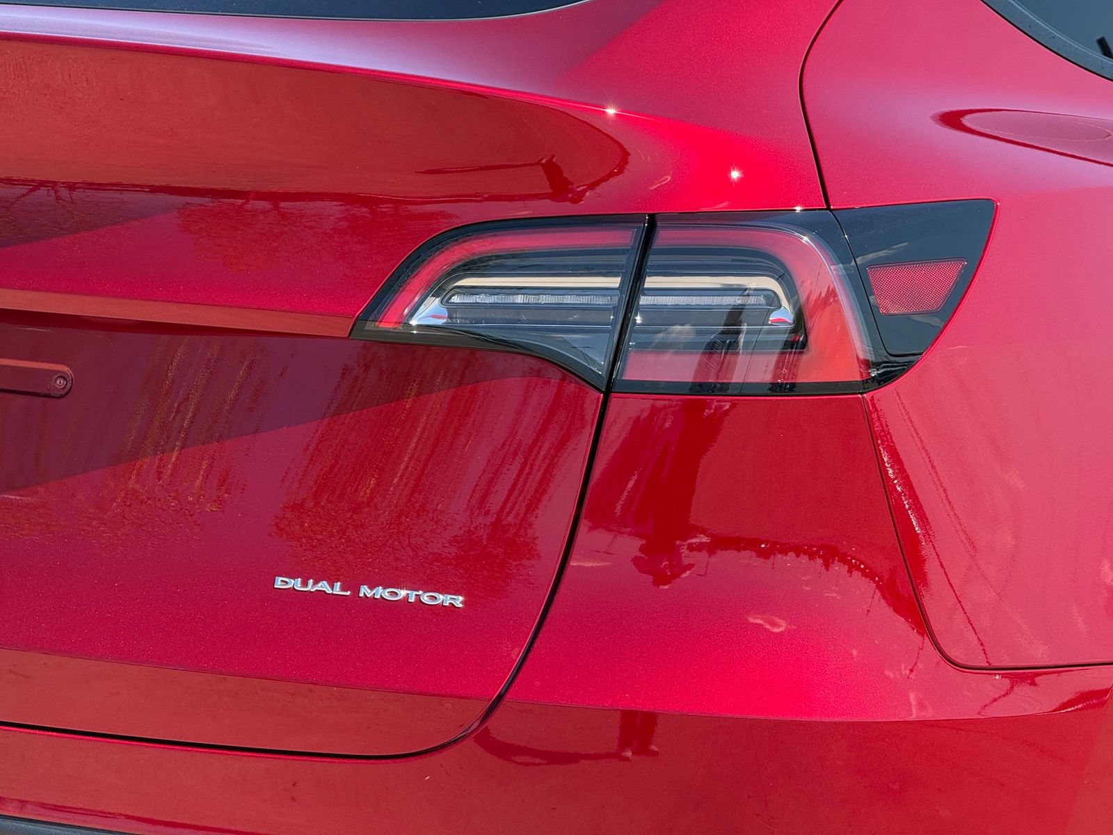 Used 2024 Tesla Model Y Long Range AWD/4WD image 7